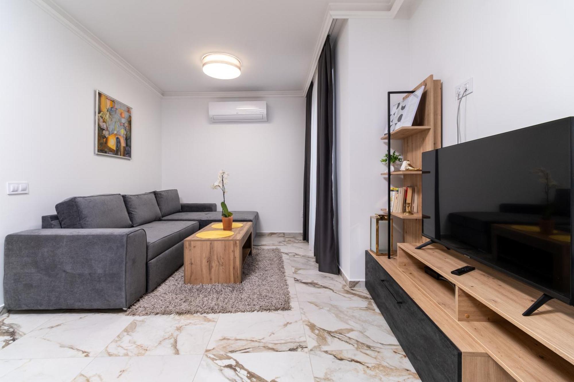 Modern 1-Bedroom Apartments Plovdiv Buitenkant foto