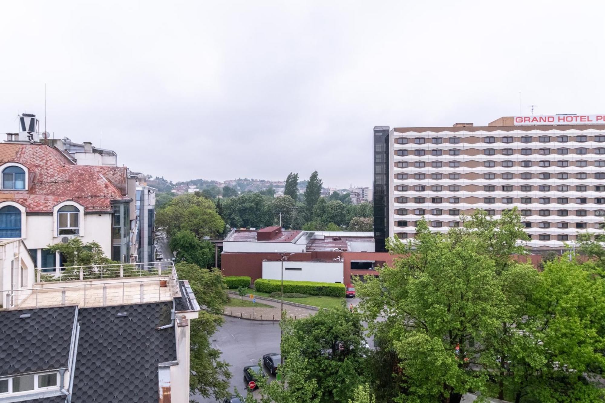 Modern 1-Bedroom Apartments Plovdiv Buitenkant foto